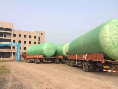 点击查看详细信息<br>标题：玻璃钢化粪池安装现场 阅读次数：5087
